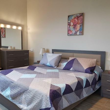 West House Apartments-Mar Mikhael Beirut Eksteriør bilde