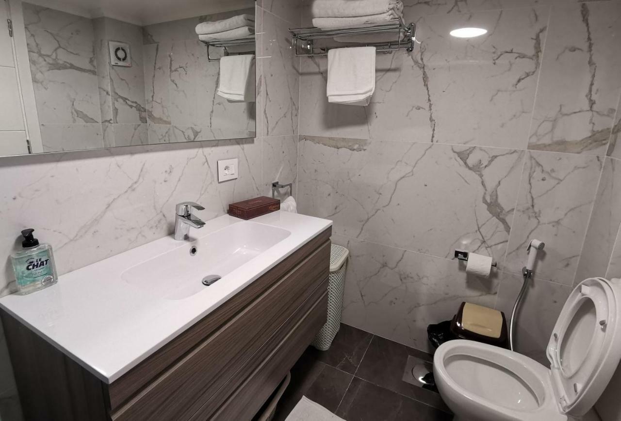 West House Apartments-Mar Mikhael Beirut Eksteriør bilde